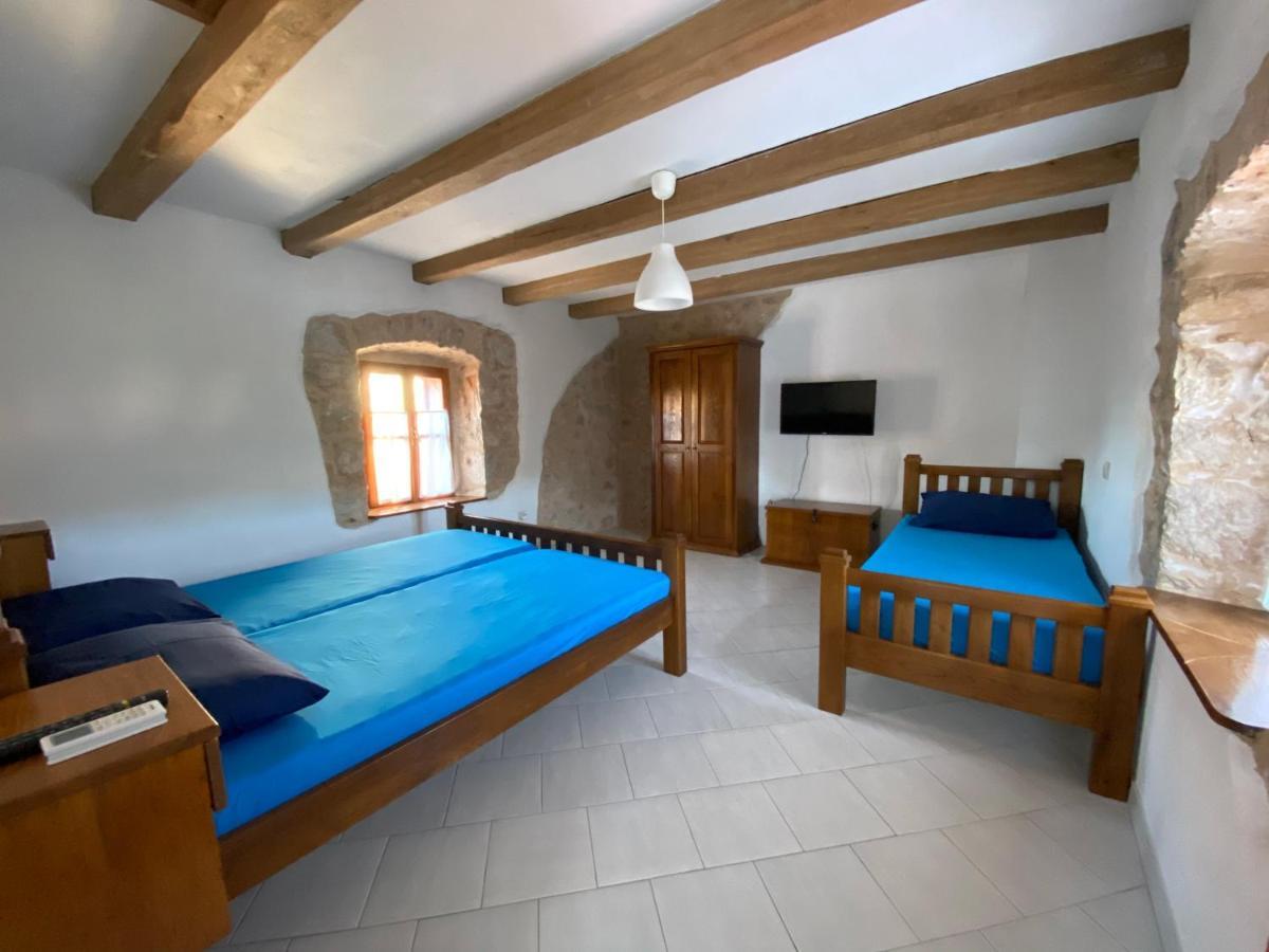 Holiday Home Hauser Vrbanj Exterior photo